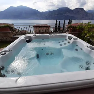 Bmp Deluxe 2 Jacuzzi Riscaldata Privata Vista Di Garda , Brenzone sul Garda Italien